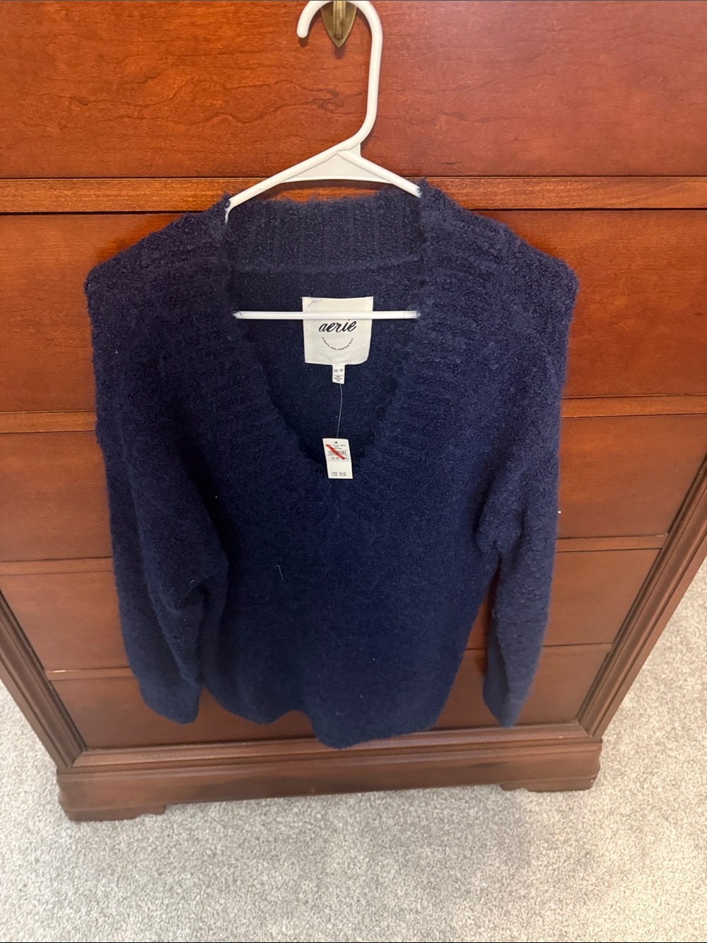 aerie Women's Dark Navy V-Neck Fuzzy Knit Sweater